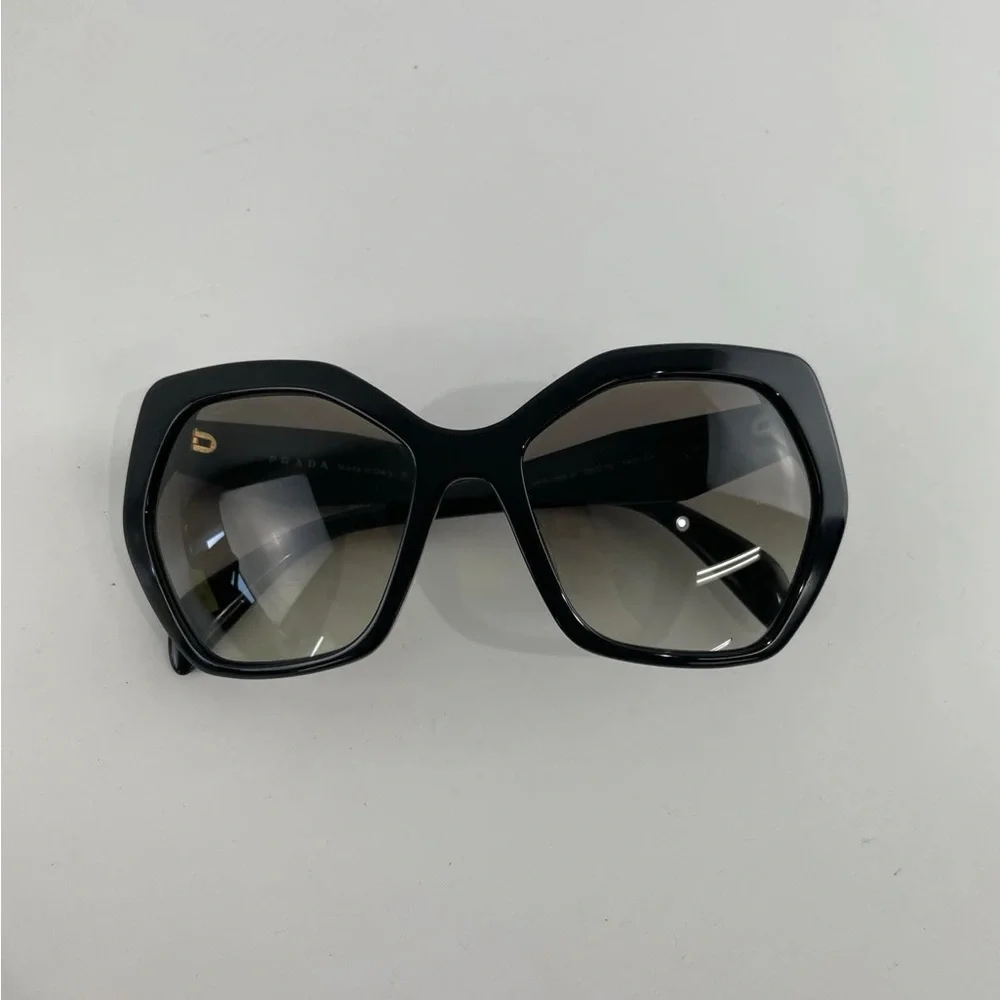 Prada Black Women's Sunglasses EUC🖤🖤💛 - Picture 7 of 8
